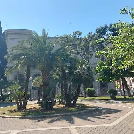 Characteristic Garibaldi Apartman Bari