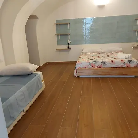 Apartman Characteristic Garibaldi Bari