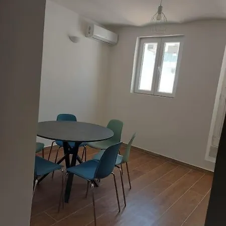 Characteristic Garibaldi Bari