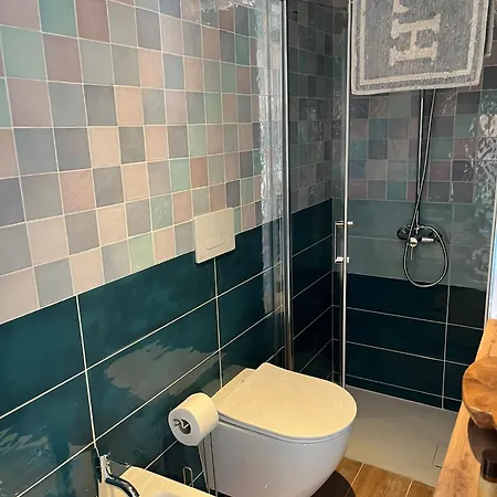 Characteristic Garibaldi * Bari