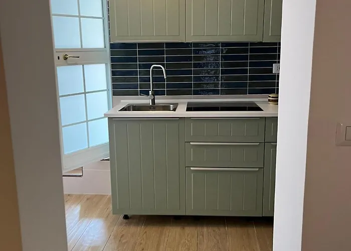 Characteristic Garibaldi * Bari