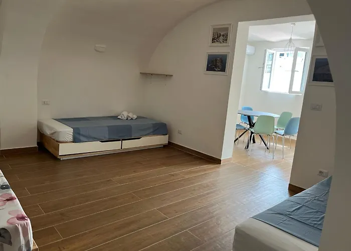 Characteristic Garibaldi Apartment